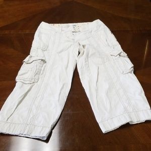 Cabi cargo khaki Capri pant